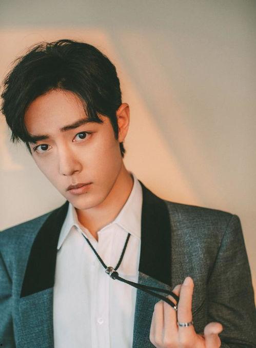 吴宣仪和肖战吃瓜视频,甜蜜互动引网友热议