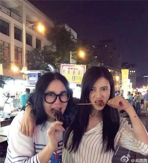 吃瓜俩闺蜜互撕视频播放,视频播放引发网友热议