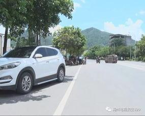 两车相撞吃瓜视频,吃瓜群众围观