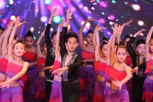 晚会跳舞吃瓜视频完整版,晚会跳舞吃瓜盛宴精彩瞬间回顾